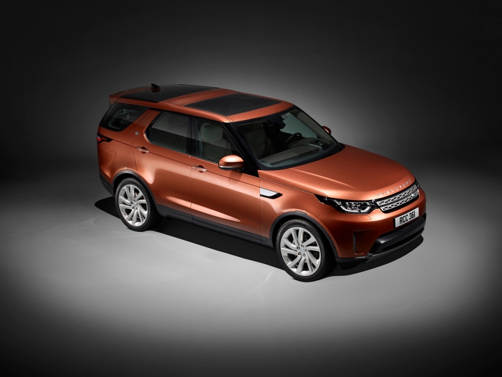 2017-Land-Rover-Discovery-13.jpg