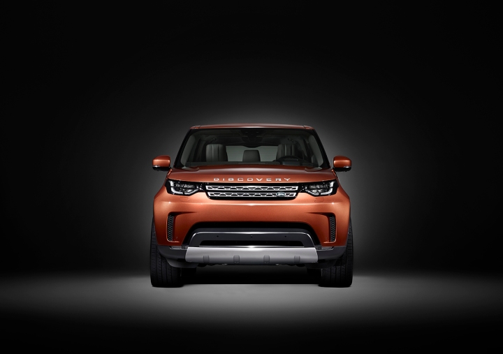 2017-Land-Rover-Discovery-14.jpg